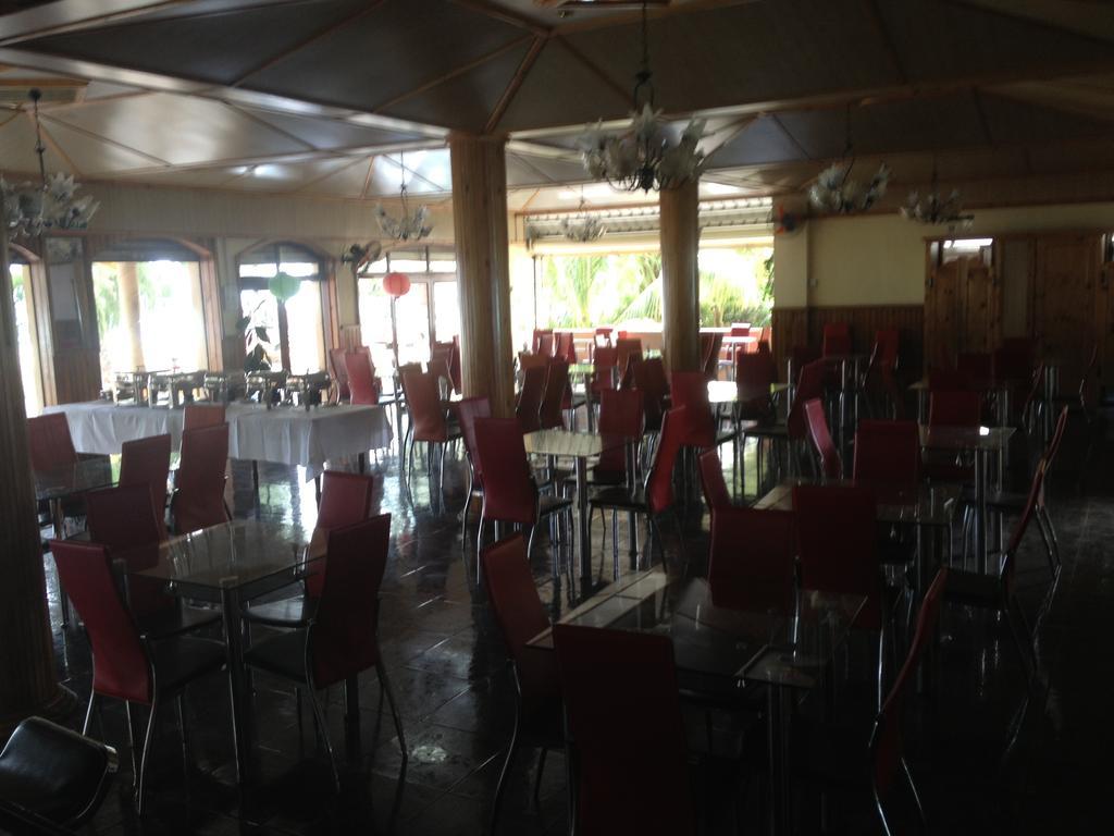 White Shell Lounge And Restaurant Otel Flic-en-Flacq Dış mekan fotoğraf